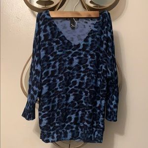 Blue leopard print light sweater top